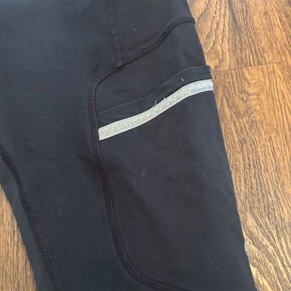 Lululemon Women's M Black Tie-Dye Reflective Capri Leggings w/ Pockets - Picture 4 of 13